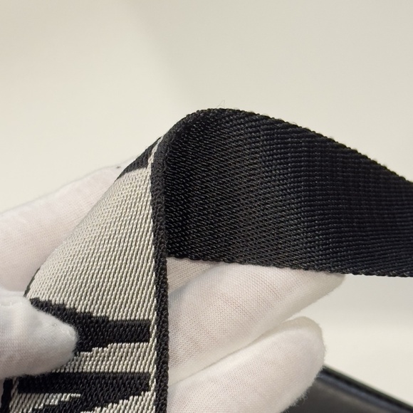 DKNY Zorie Sling Bag in Black R41AED77-BDG - Picture 16 of 16